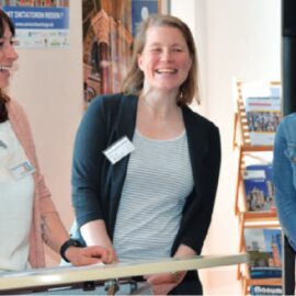 Die BIT Vorsitzende Janine Ehrlich stellte die Beraterinnen Anne Kathrin Salefsky und Brid Rethfeld (von links) vor, die in Helmstedt anzutreffen sind. Foto: Katja Weber-Diedrich